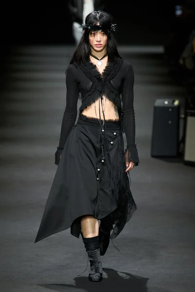 Look 25